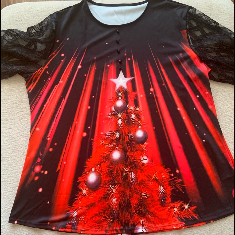 Christmas shirt with lace sleeves